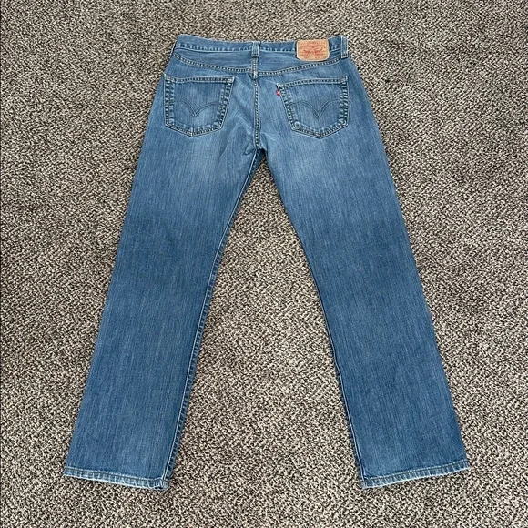 Levi's 501 button fly Classic Straight Blue Jeans - Picture 3 of 6